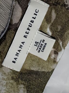 Banana Republic Skirt White Size 14